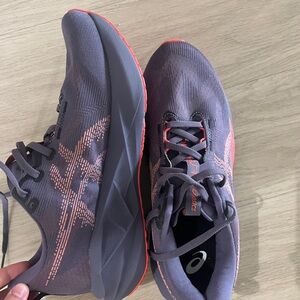 ASICS Women's NovaBlast 5